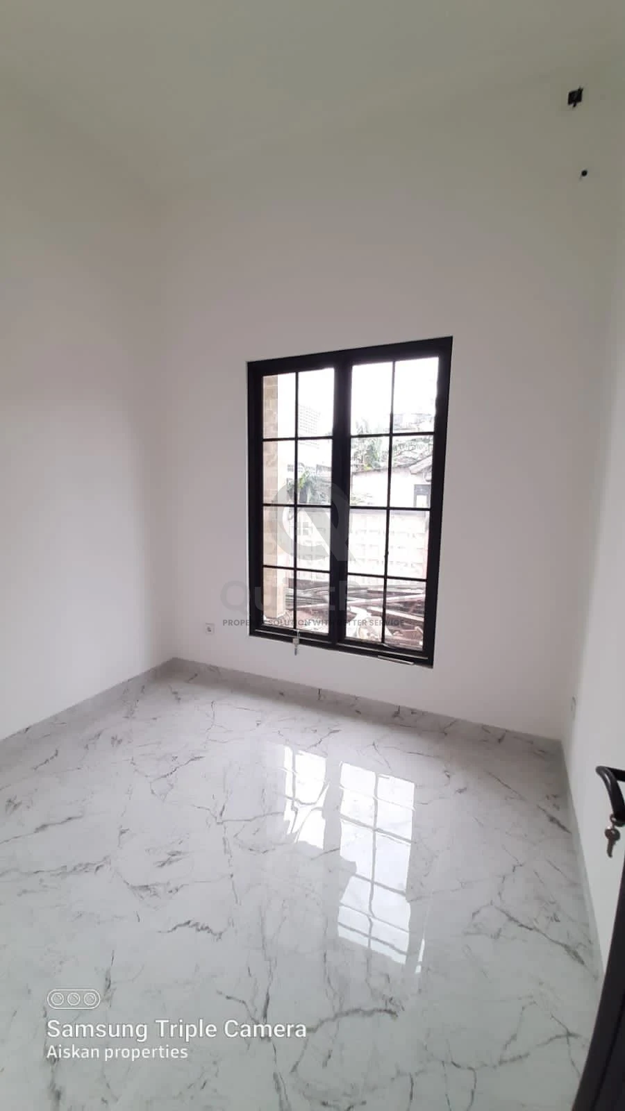 Rumah Dijual di Griya Loka Sek.15, BSD, 4KT — foto 11