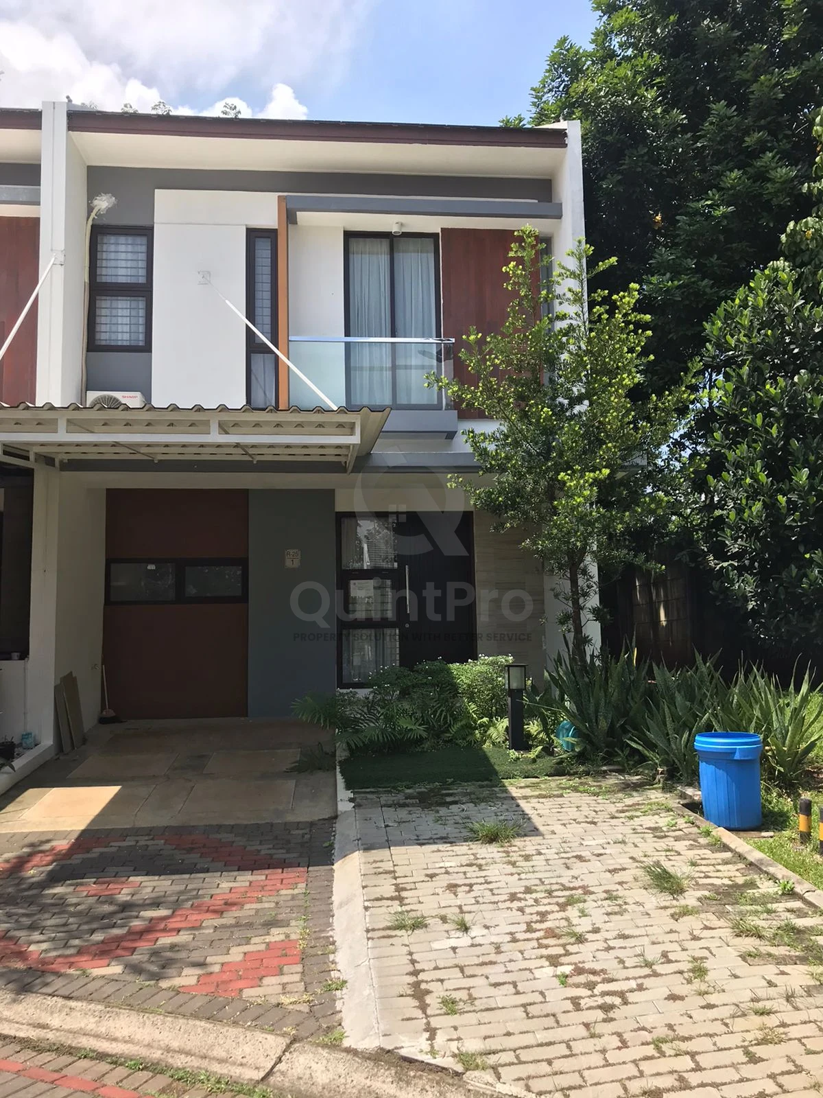 Rumah 2KT 2 Lantai di De Latinos BSD Tangerang Selatan, Bebas Banjir SHM