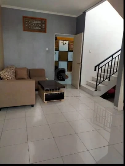 Rumah 2+1KT 100m² di Kencana Loka BSD, 2 Lantai One Gate System SHM — foto 2