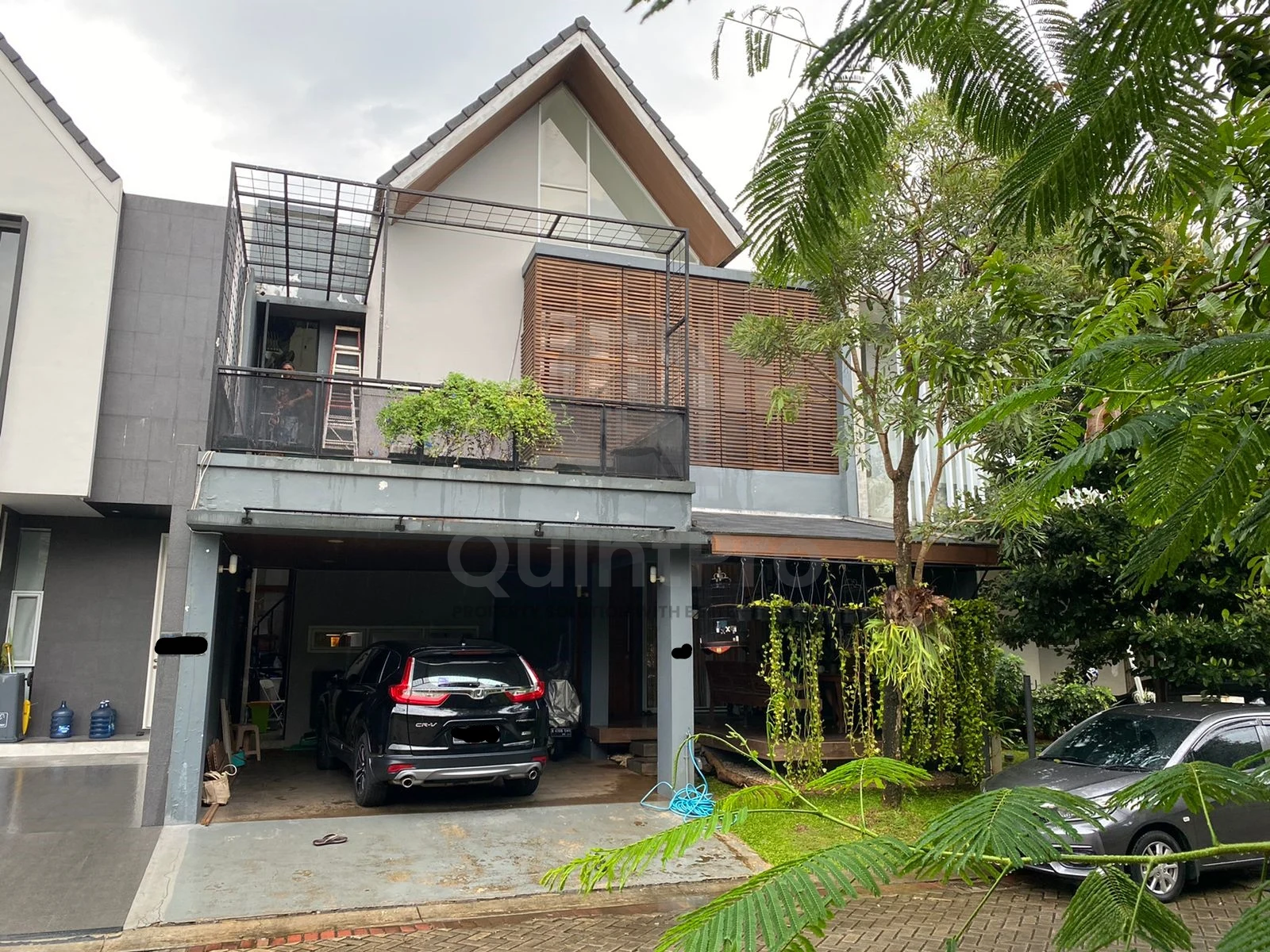 Rumah Modern 3KT 180m² di Discovery Bintaro, 2 Lantai Carport 2 Mobil SHM