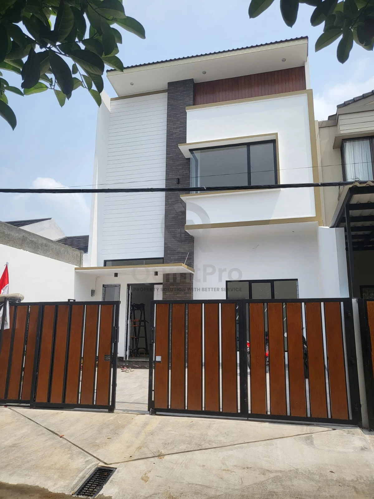 Rumah Modern 3+1KT di Nusa Loka BSD, 2 Lantai SHM Siap Huni