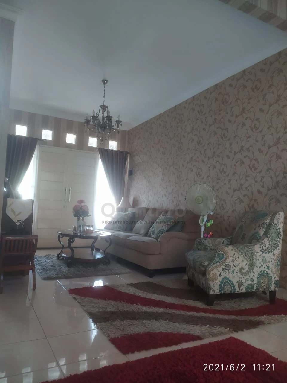 Rumah Modern 4KT 2 Lantai di Villa Ilhamni Karawaci, SHM Semi-Furnished — foto 2