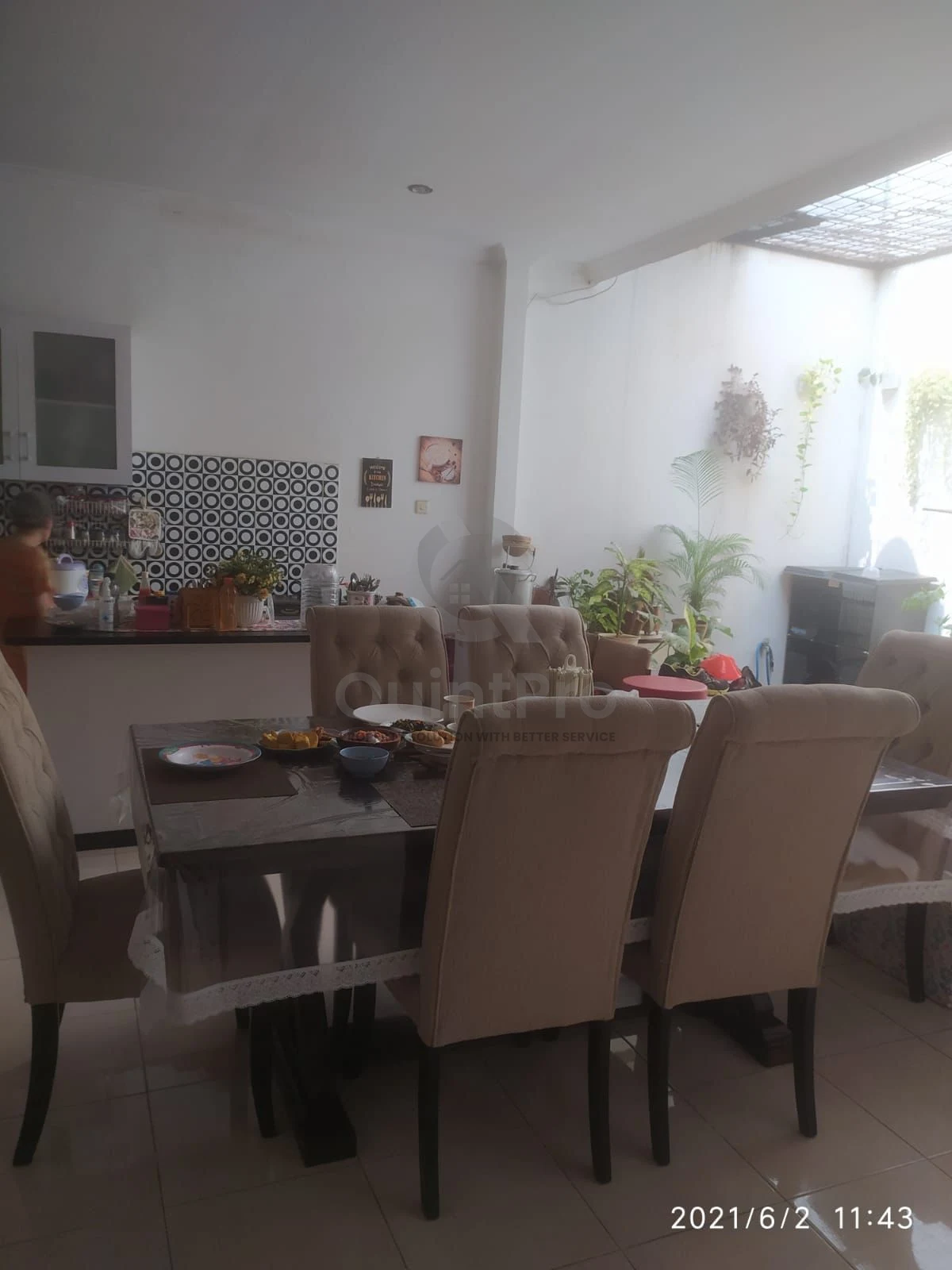 Rumah Modern 4KT 2 Lantai di Villa Ilhamni Karawaci, SHM Semi-Furnished — foto 3