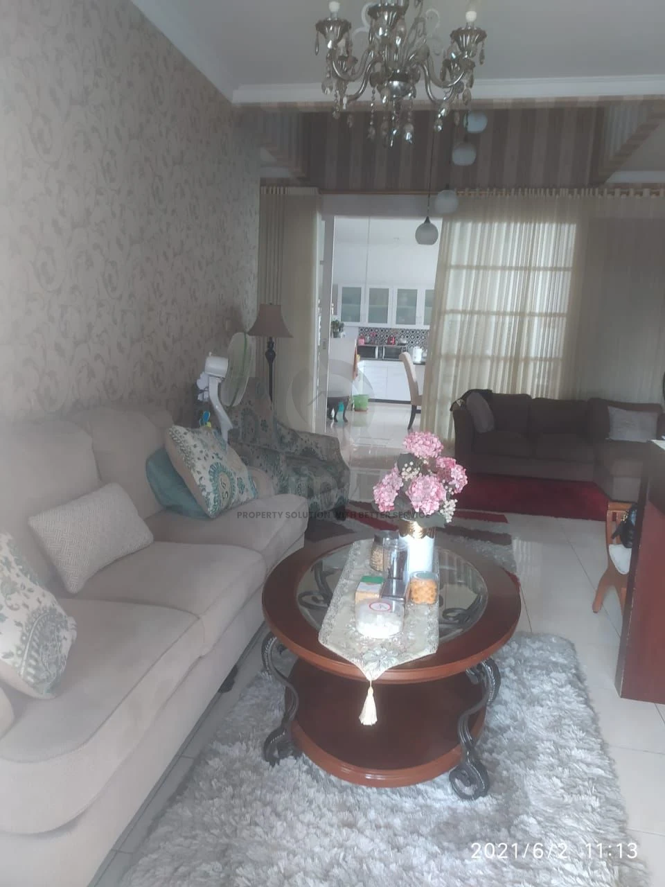 Rumah Modern 4KT 2 Lantai di Villa Ilhamni Karawaci, SHM Semi-Furnished — foto 5