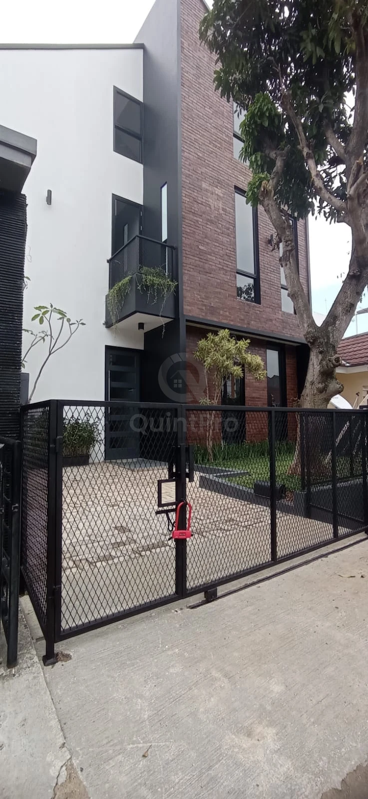 Rumah Dijual di Nusa Loka, BSD, 3KT — foto 2
