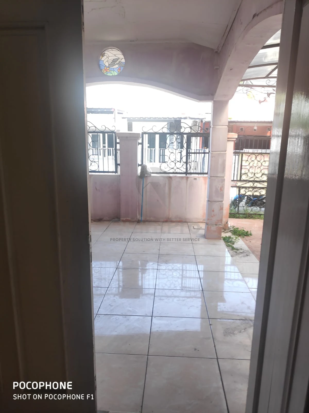 Rumah 3KT 98m² di Nusa Loka BSD, 1,5 Lantai SHM Siap Huni — foto 2