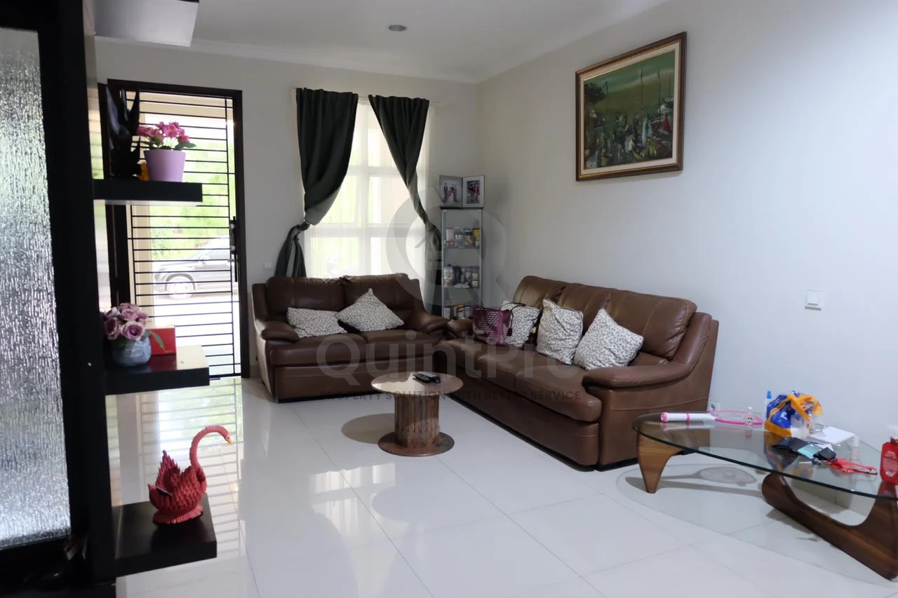 Rumah 3+1KT 280m² di The Eminem BSD, 2 Lantai Semi-Furnished PPJB