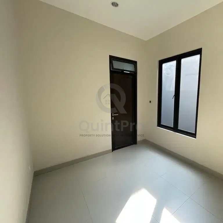 Rumah Modern 3KT 110m² di Kencana Loka Extension BSD, Brand New SHM — foto 4