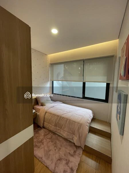 Rumah Modern 3KT 3 Lantai di Tanakayu Chava BSD, Rooftop Furnished Smart Home — foto 4