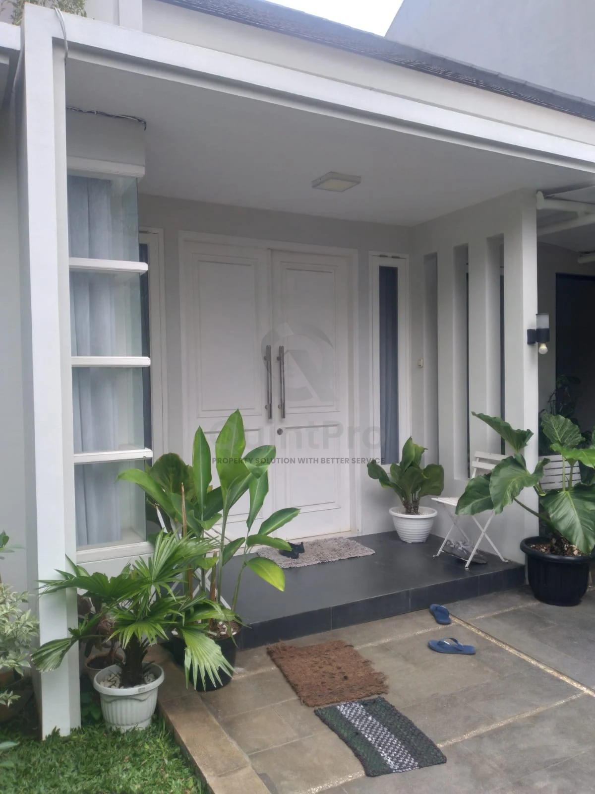 Rumah 4+1KT 180m² di Griyaloka BSD, 2 Lantai SHM Garasi 2 Mobil — foto 2