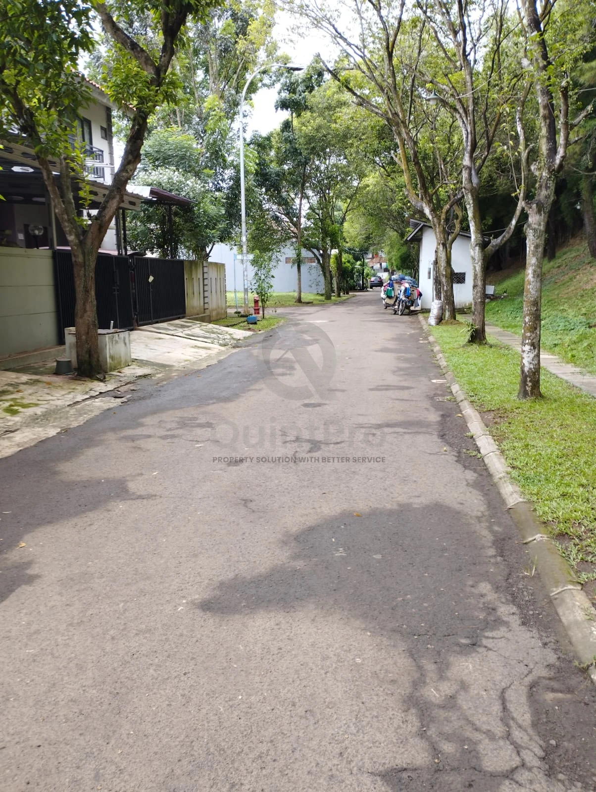 Rumah 2KT 135m² di Kencana Loka BSD, 5 Menit Stasiun KRL SHM — foto 2