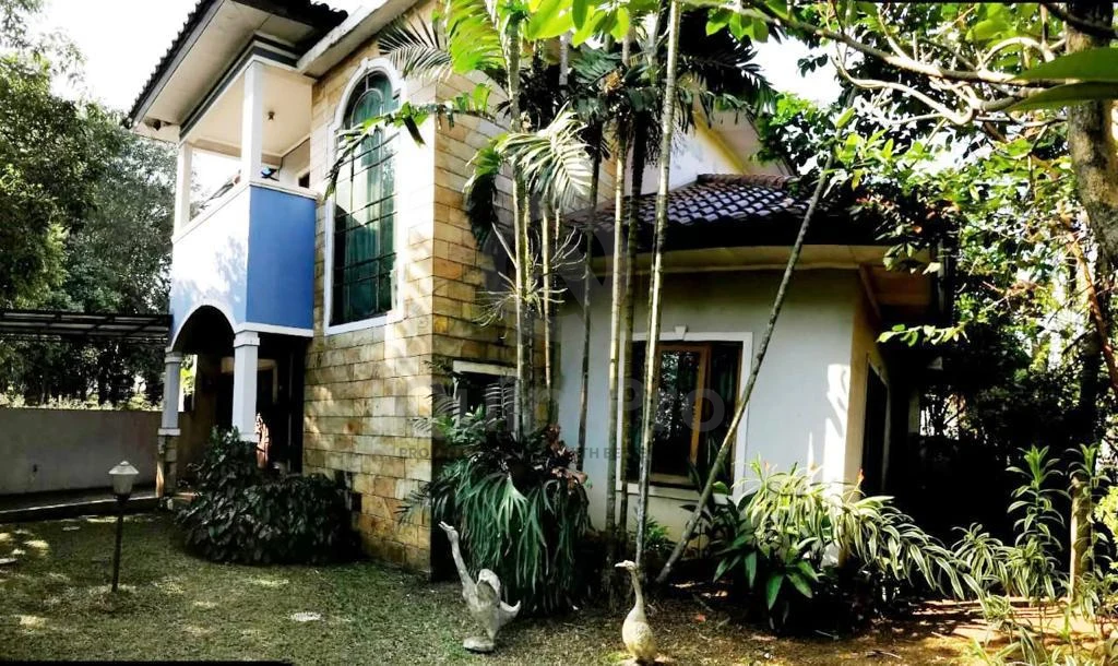 Rumah 3+1KT 2 Lantai di Griya Loka BSD, Tanah Luas 379m² SHM — foto 2