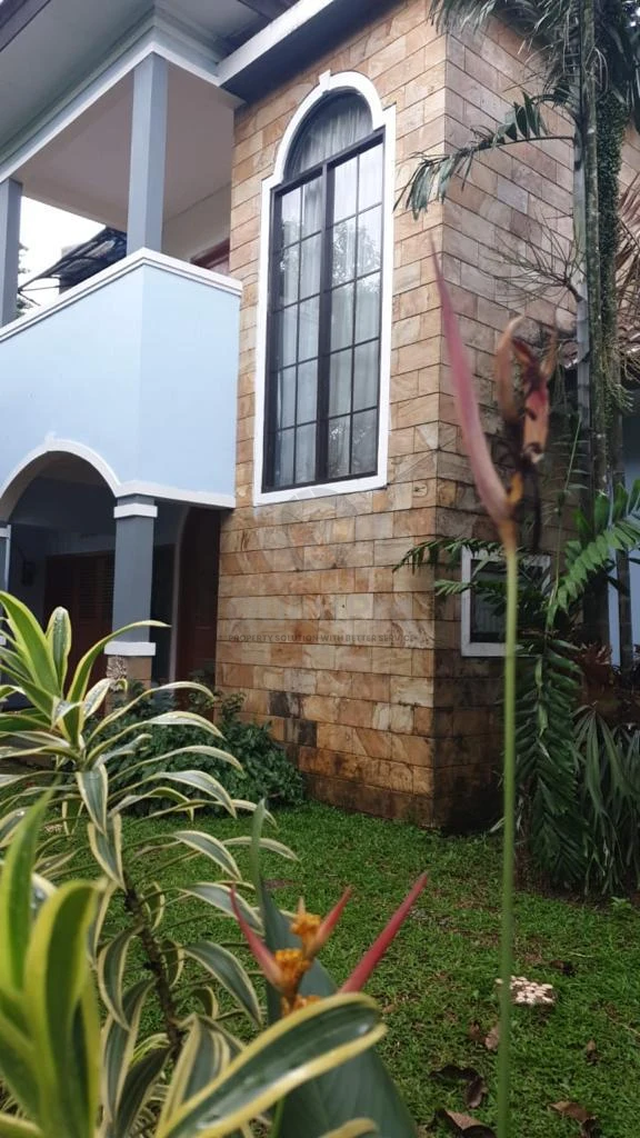 Rumah 3+1KT 2 Lantai di Griya Loka BSD, Tanah Luas 379m² SHM — foto 3