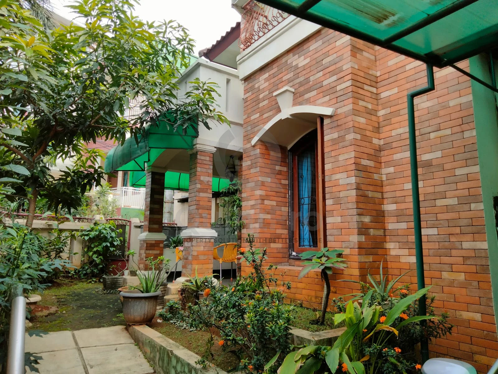 Rumah Hook 5+2KT 600m² Tebet Barat, SHM 2 Lantai Marmer Granite — foto 2