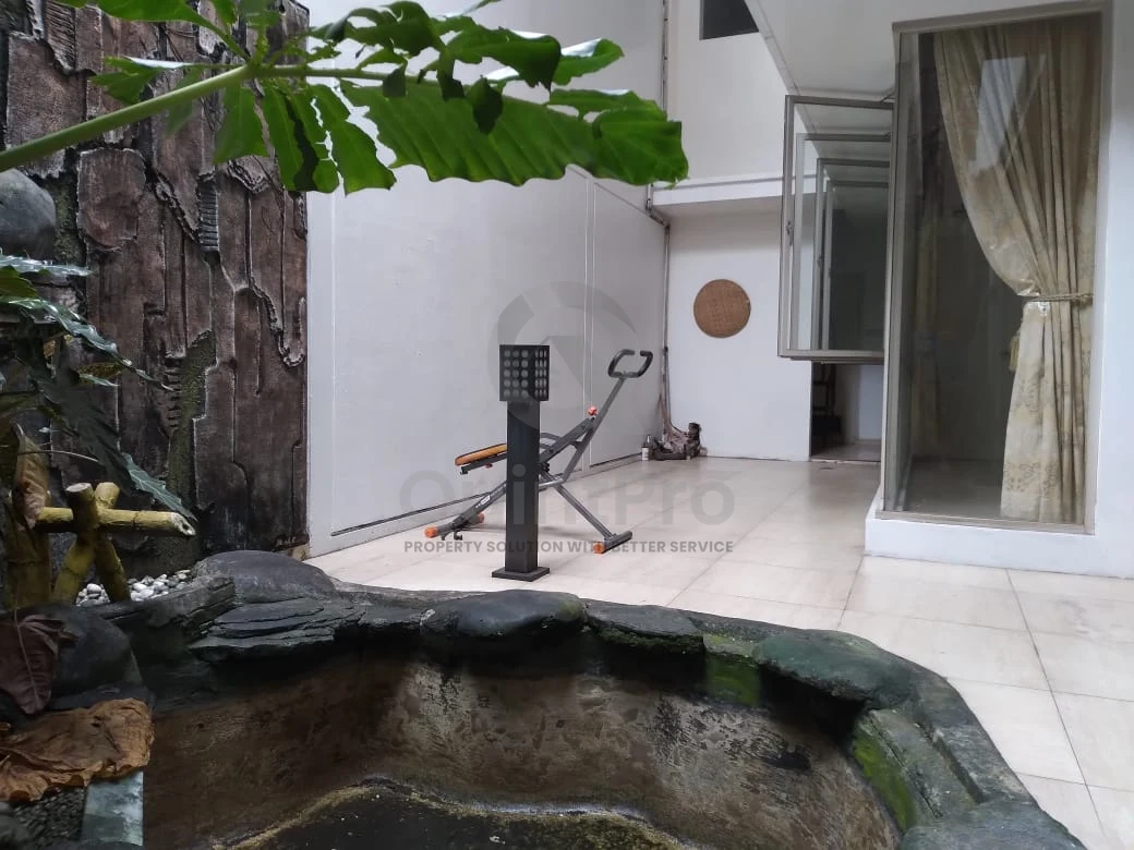 Rumah 4+1KT 275m² Delatinos BSD Tangerang, 2 Lantai Halaman Asri SHM — foto 5