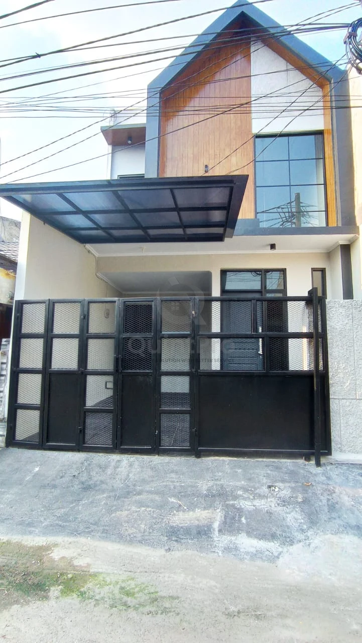 Rumah Modern 3KT 2 Lantai di Nusa Loka BSD, SHM 72m² Siap Huni — foto 2