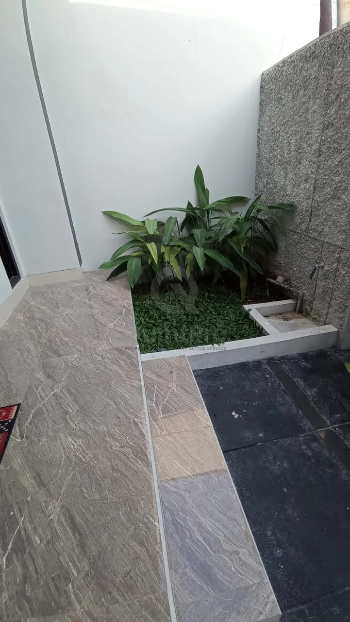 Rumah Modern 3KT 2 Lantai di Nusa Loka BSD, SHM 72m² Siap Huni — foto 3