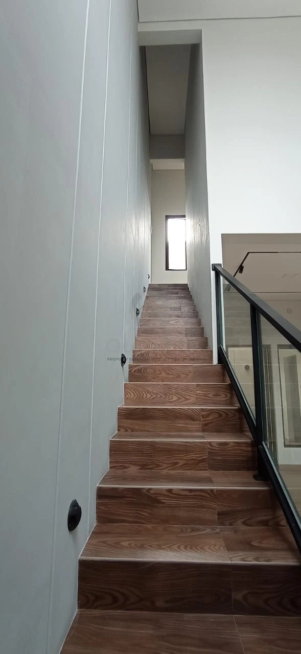 Rumah Dijual di Sektor 1.4, BSD, 3KT — foto 7
