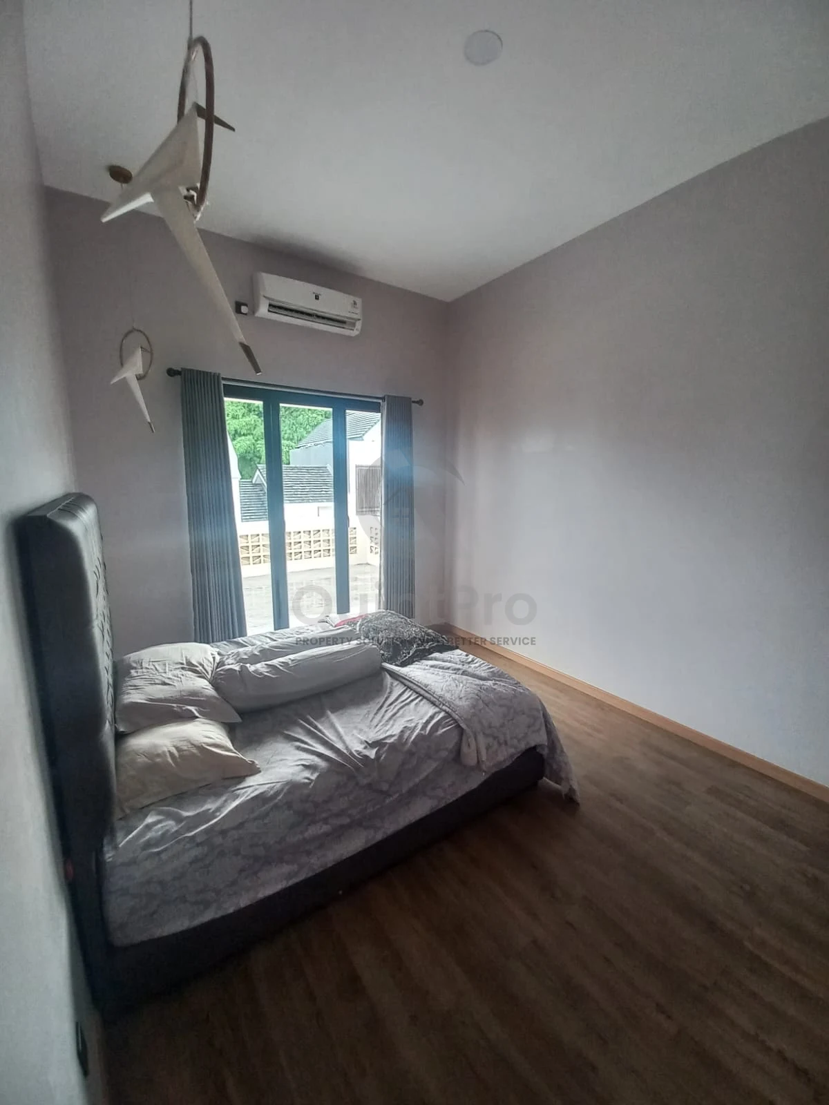 Rumah Modern 3+1KT di Nusa Loka BSD, 2 Lantai SHM Siap Huni — foto 5