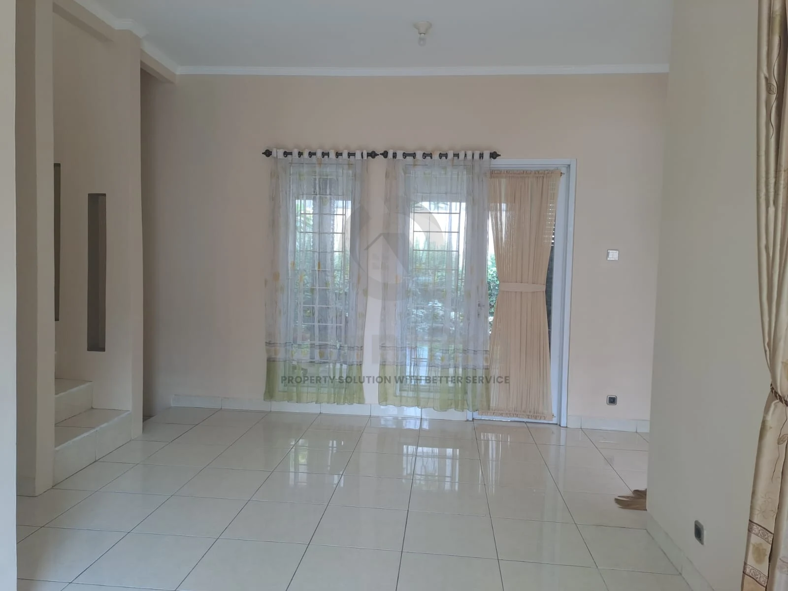 Rumah 3+1KT 162m² di Serpong Park BSD, 2 Lantai Taman Asri SHM — foto 3