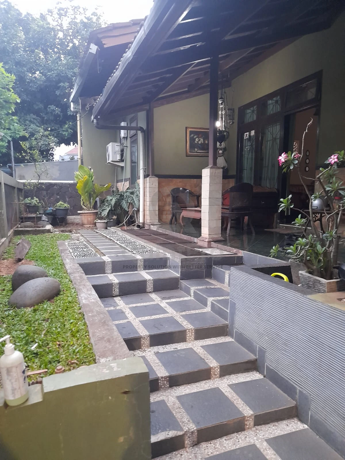 Rumah 4+1KT Hook Position di Griya Loka BSD, Depan Taman SHM