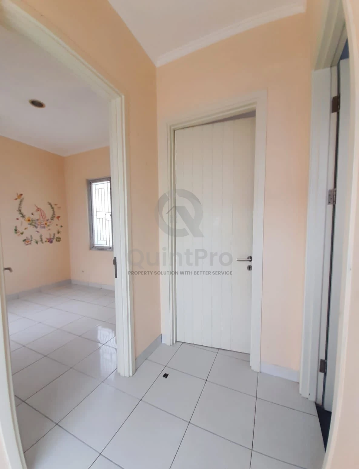 Rumah Modern 3+1KT di The Icon BSD, 2 Lantai SHM Bebas Banjir — foto 3
