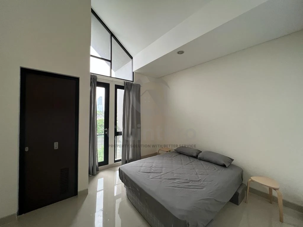 Rumah Modern 2KT 2 Lantai di Taman Provence BSD, Full Furnished SHM — foto 3