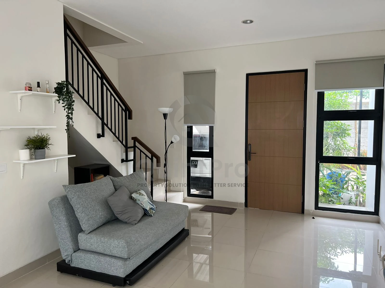 Rumah Modern 2KT 2 Lantai di Taman Provence BSD, Full Furnished SHM — foto 5