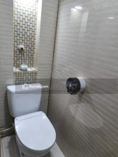 Rumah 5KT 3KM 320m² Dijual di Griya Loka BSD, 2 Lantai SHM Pinggir Jalan — foto 4