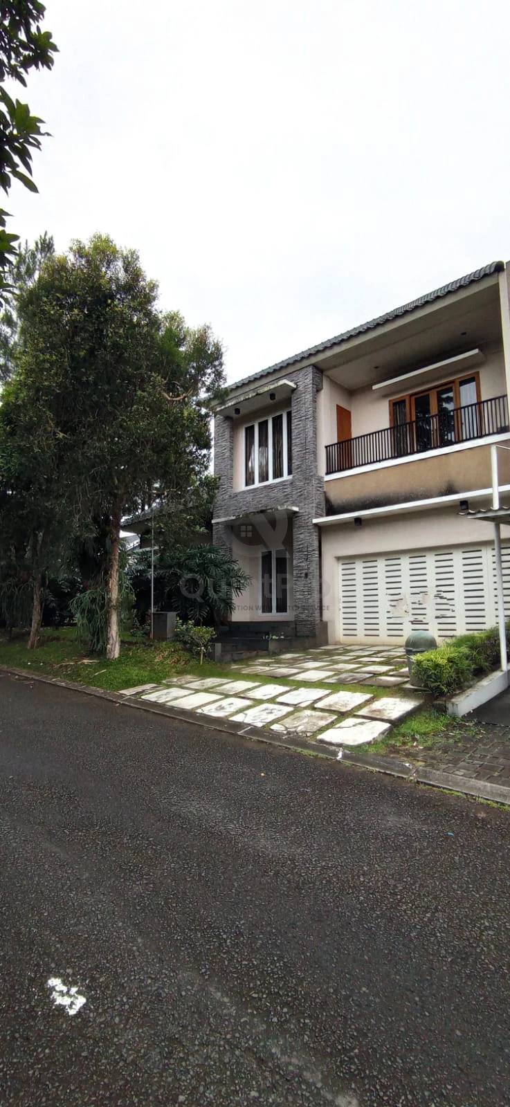 Rumah 4+1KT Hook Position 340m² di Blossom Ville BSD, Tanah Bonus Taman