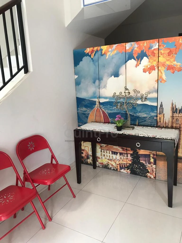 Rumah 4+1KT Modern Minimalis di Regent Town BSD, 3 Lantai SHM Furnished — foto 2