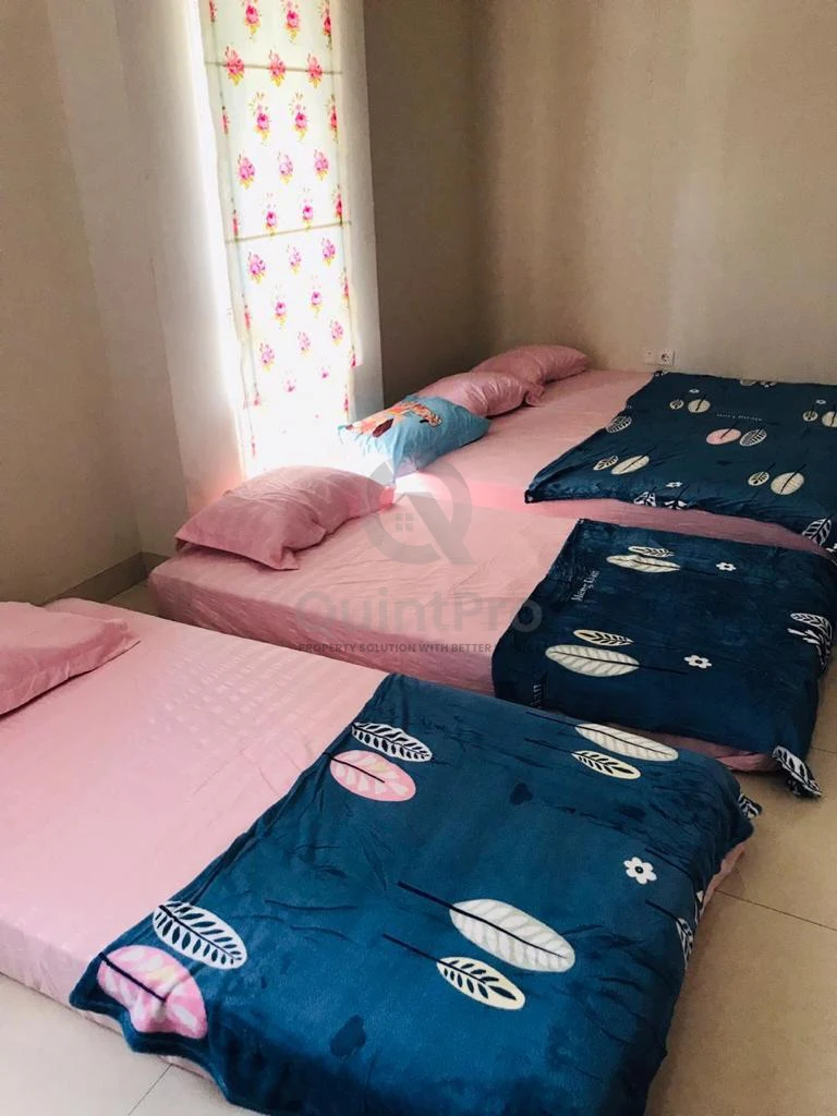 Rumah 4+1KT Modern Minimalis di Regent Town BSD, 3 Lantai SHM Furnished — foto 5