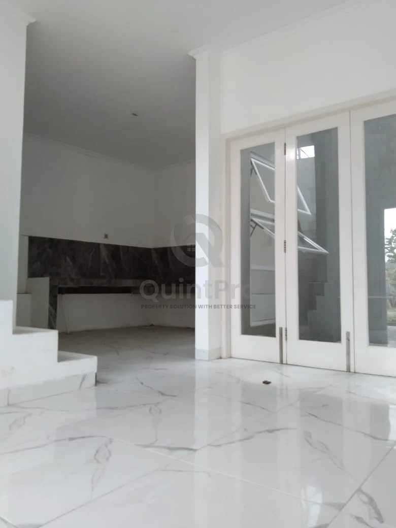 Rumah Brand New 5+1KT 2 Lantai di Villa Selecta Ciater, SHM 113m² — foto 3