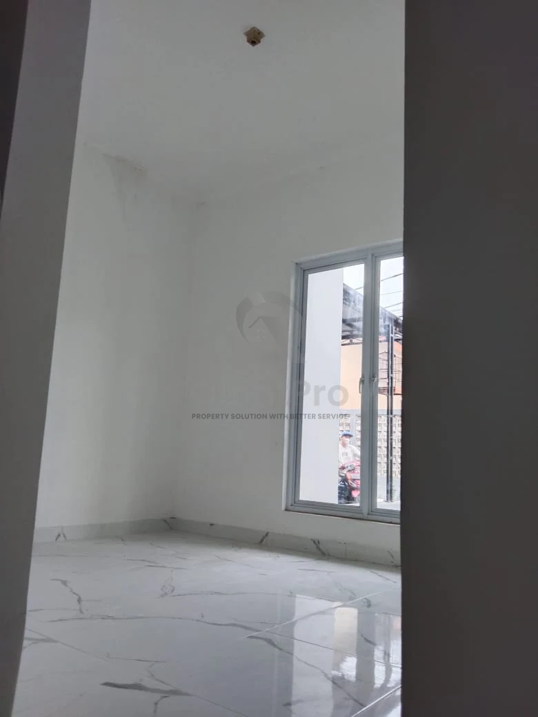 Rumah Brand New 5+1KT 2 Lantai di Villa Selecta Ciater, SHM 113m² — foto 4