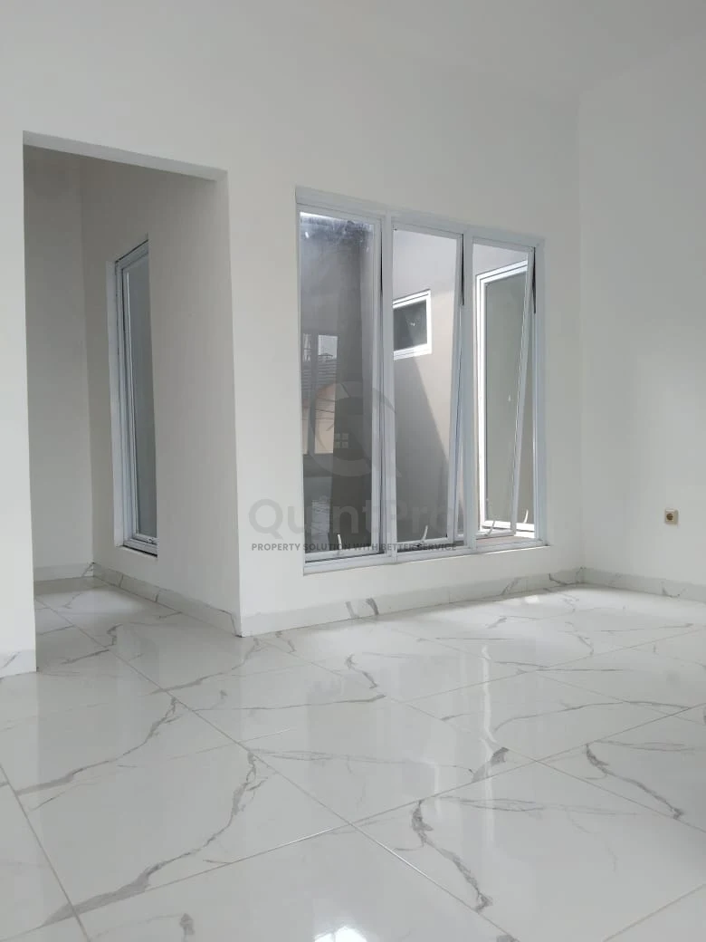 Rumah Brand New 5+1KT 2 Lantai di Villa Selecta Ciater, SHM 113m² — foto 5