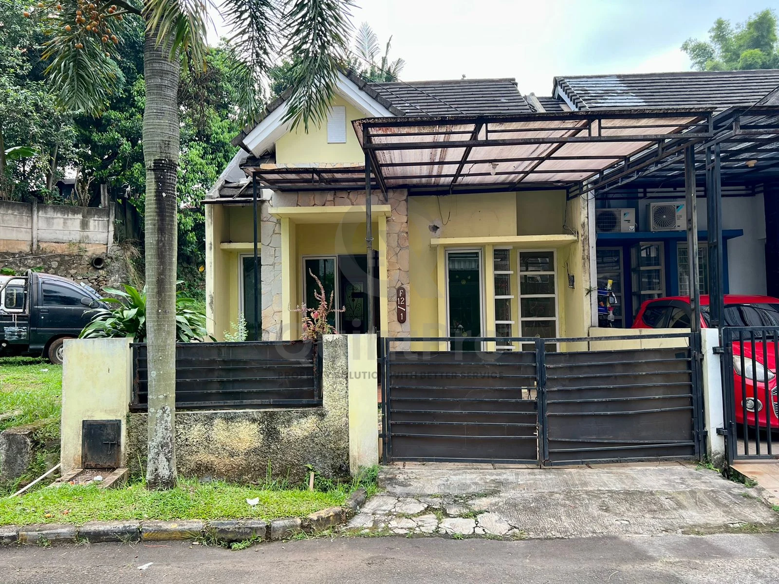 Rumah 2KT 90m² di Serpong Park BSD, SHM Siap Renovasi Halaman Asri