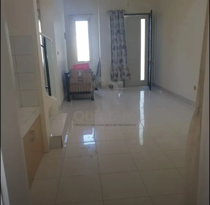 Rumah 2+1KT Modern di Flourite Timur Gading Serpong, 2 Lantai SHM — foto 3