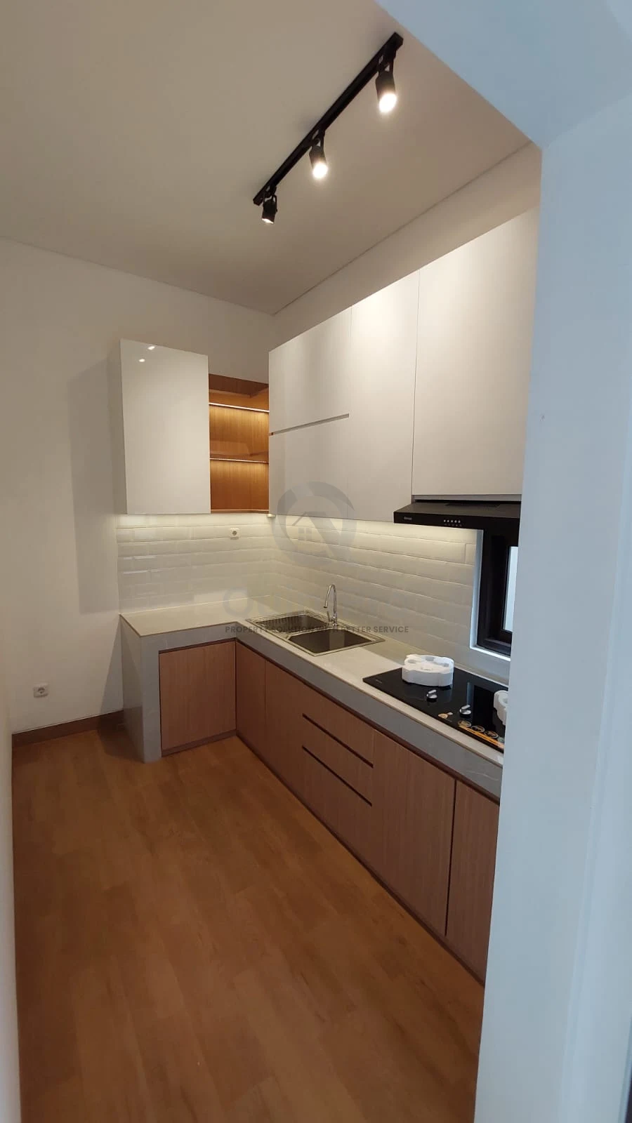 Rumah Dijual di Kencana Loka, BSD, 3KT — foto 8