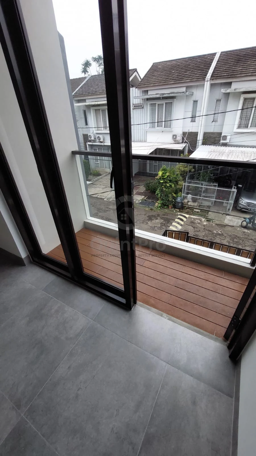 Rumah Dijual di Kencana Loka, BSD, 3KT — foto 12