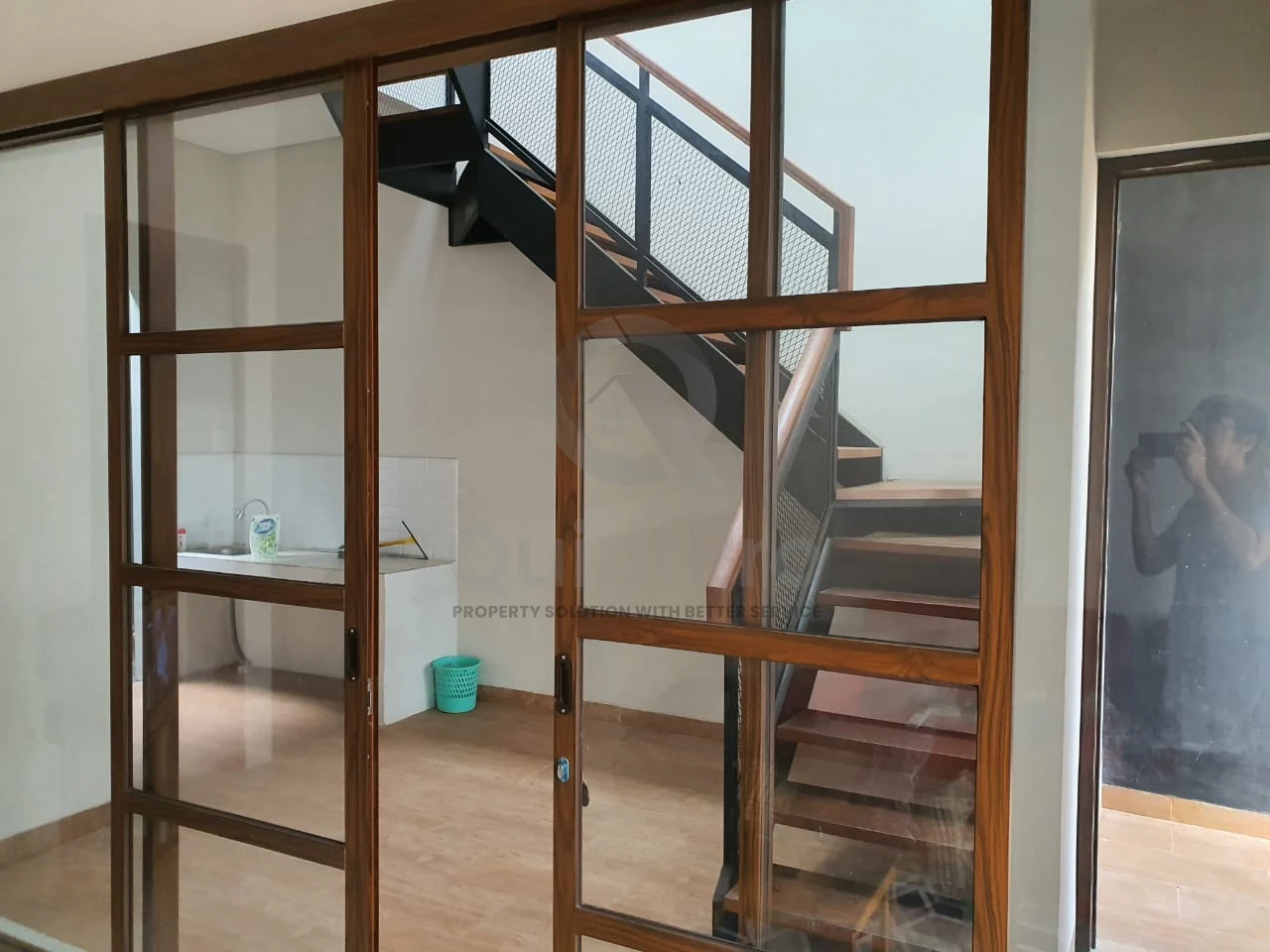 Rumah 3KT 2 Lantai di Pesona Rembulan Serpong, SHM Siap Huni — foto 4
