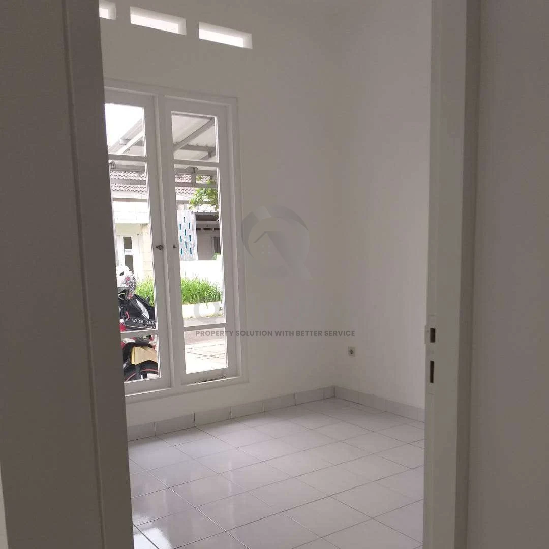Rumah Modern 2KT di Serpong Paradise BSD, 5 Menit Jalan Raya Puspiptek SHM — foto 5