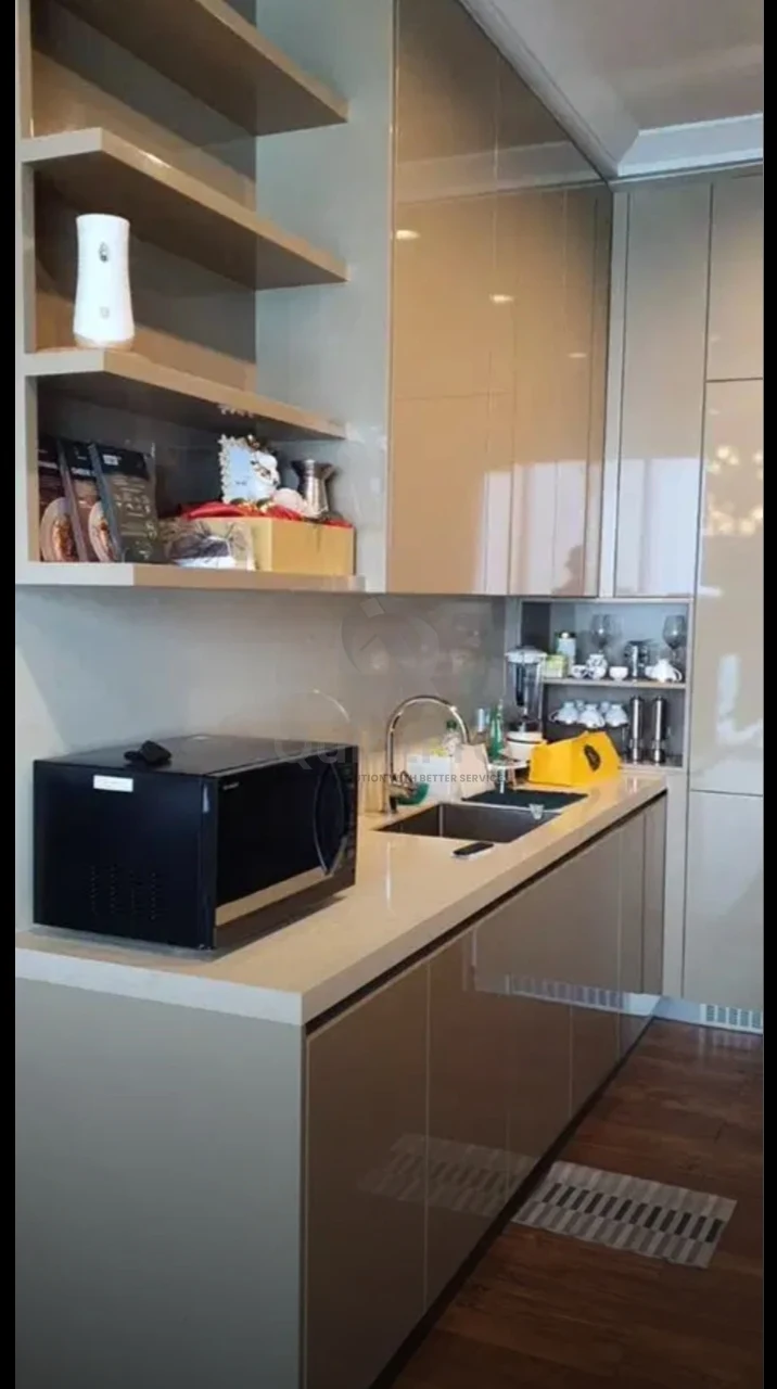 Apartemen Junior Penthouse 2+1BR di Pondok Indah, Marmer Italia Fully Furnished SHM — foto 2
