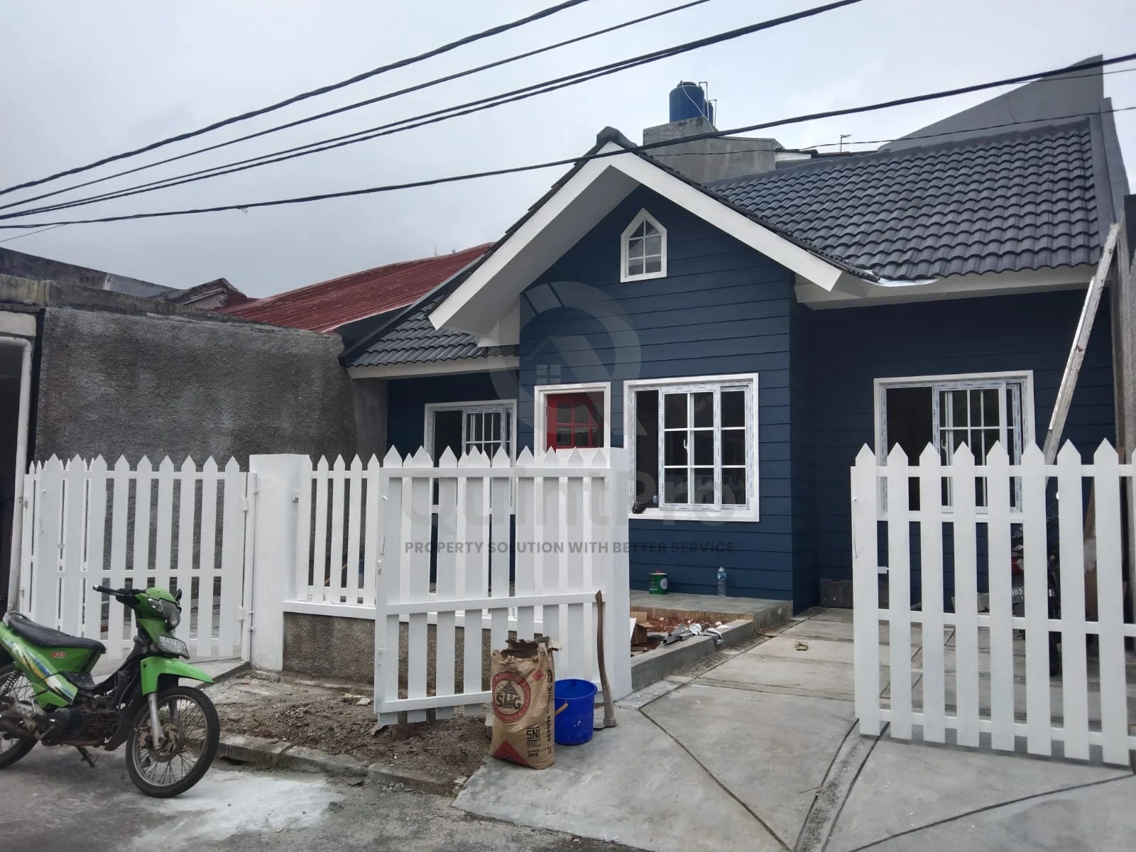Rumah 3+1KT American Style di Kencana Loka BSD, SHM Carport 2 Mobil