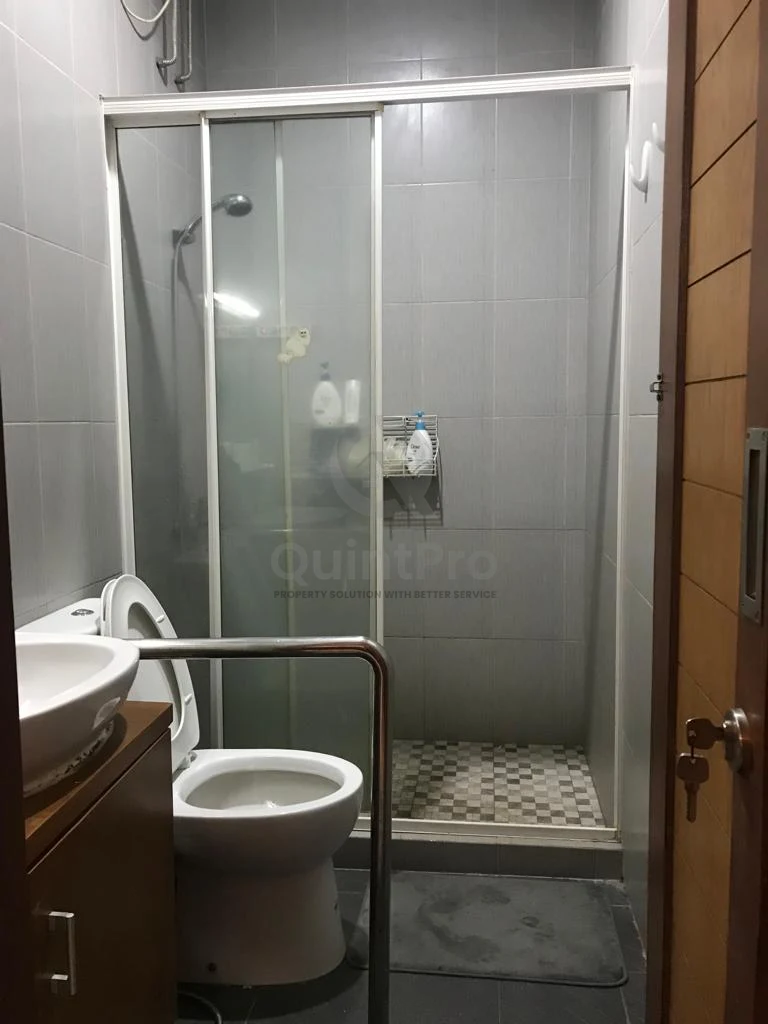 Rumah 3+1KT 173m² di Bintaro Sektor 9, 1,5 Lantai Carport Taman SHM — foto 5