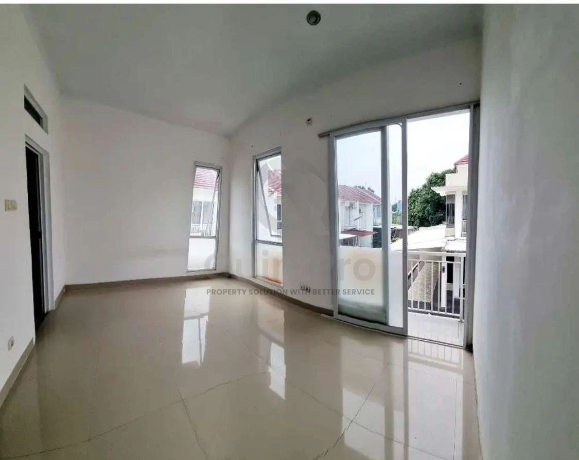Rumah Hook 2KT 2 Lantai di Tria Adara Pamulang, 10 Menit Stasiun Sudimara SHM — foto 4