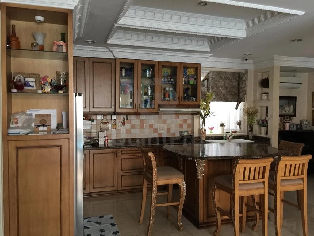 Rumah Dijual di Lippo Village, Tangerang, 5KT — foto 8