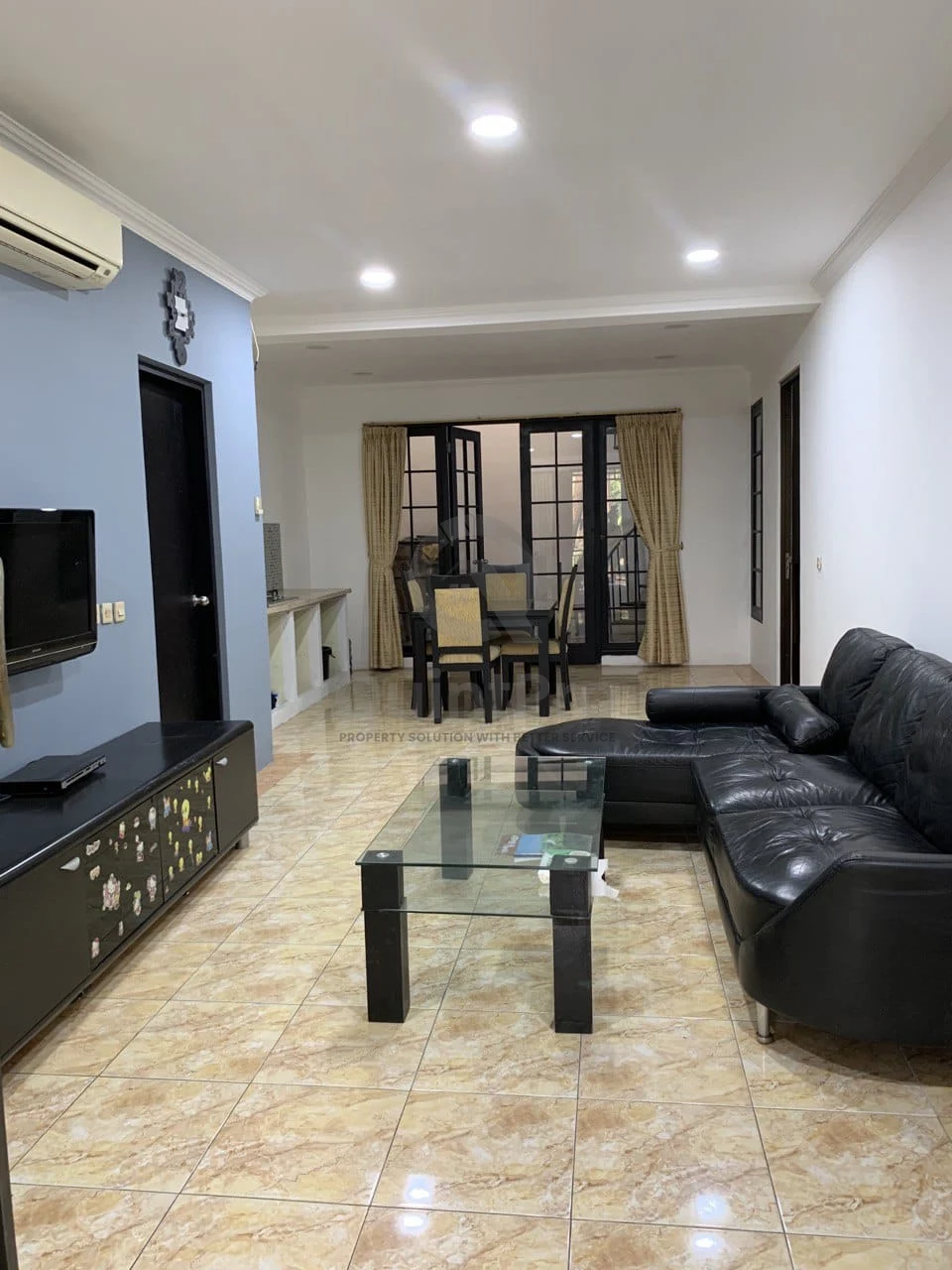 Rumah 2KT 136m² di Taman Kyoto Karawaci, 2 Lantai Renovasi SHM — foto 4