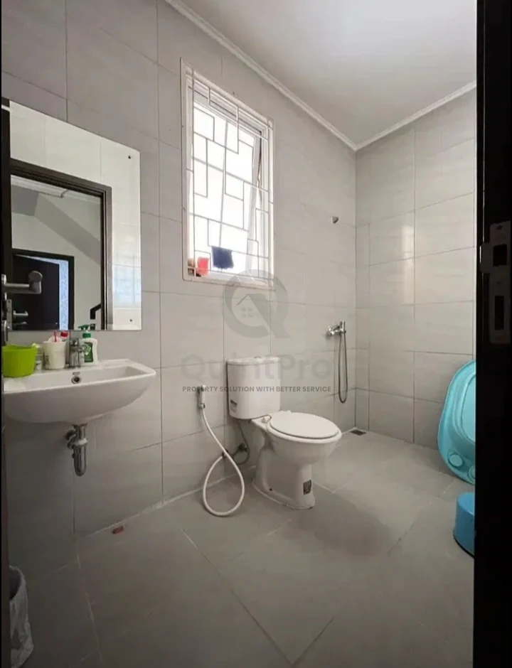 Rumah 3KT 2 Lantai di Algeria Park BSD, Semi-Furnished SHM Siap Huni — foto 4