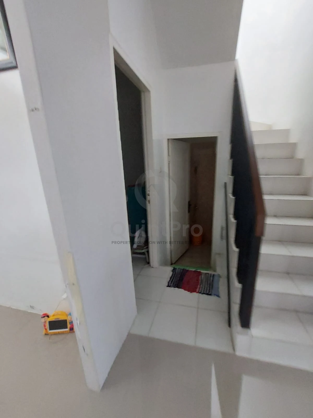 Rumah Hook 3KT 2 Lantai di Ciputat, 145m² SHM Cluster Aman — foto 2