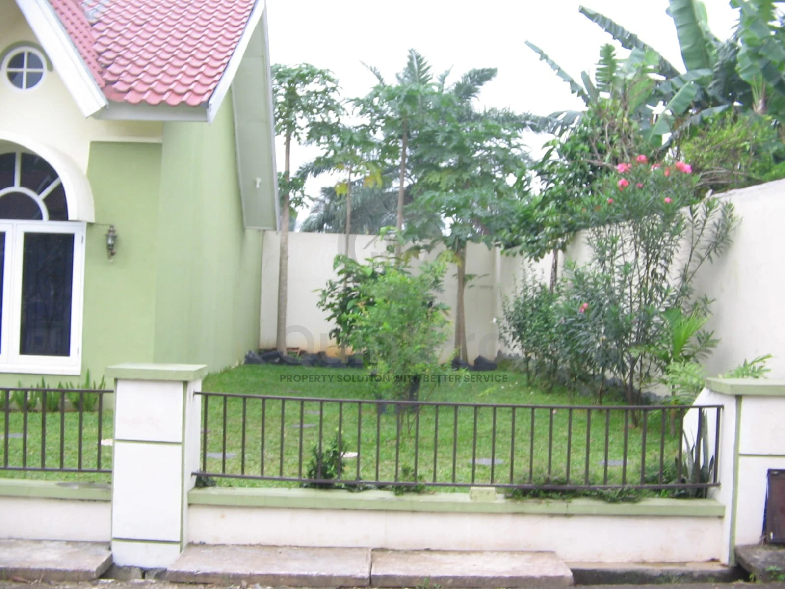 Rumah 2KT Hook Bonus Tanah 162m² di Vila Dago Pamulang, SHM Renovasi — foto 3